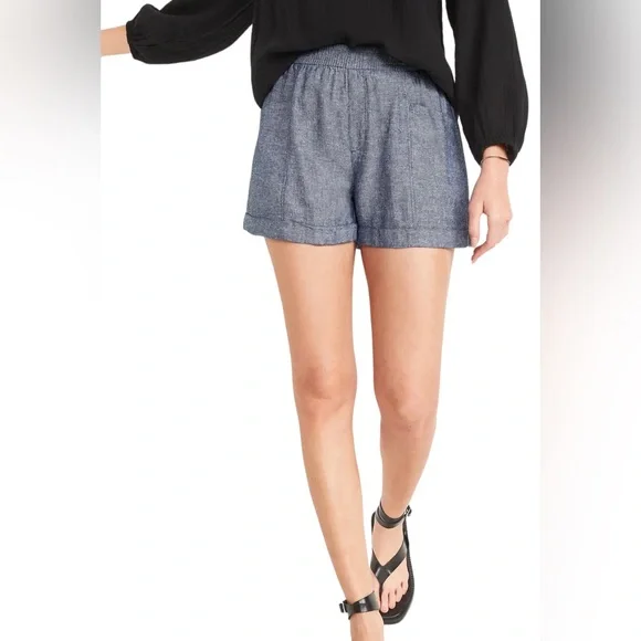 Old navy high waisted shorts - Picture 2 of 3